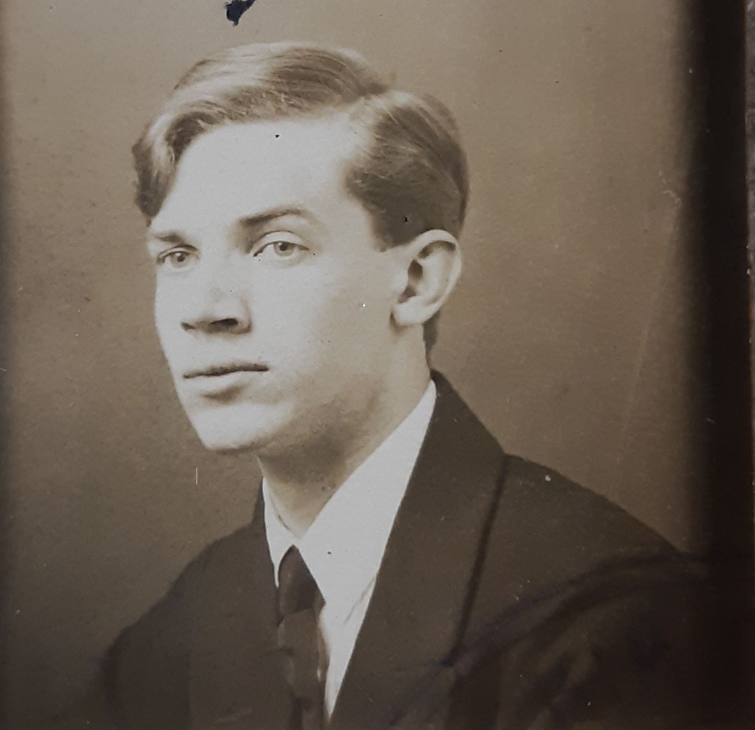 ВЛАДИМИР ИВАНОВИЧ ЛЕСЮЧЕВСКИЙ